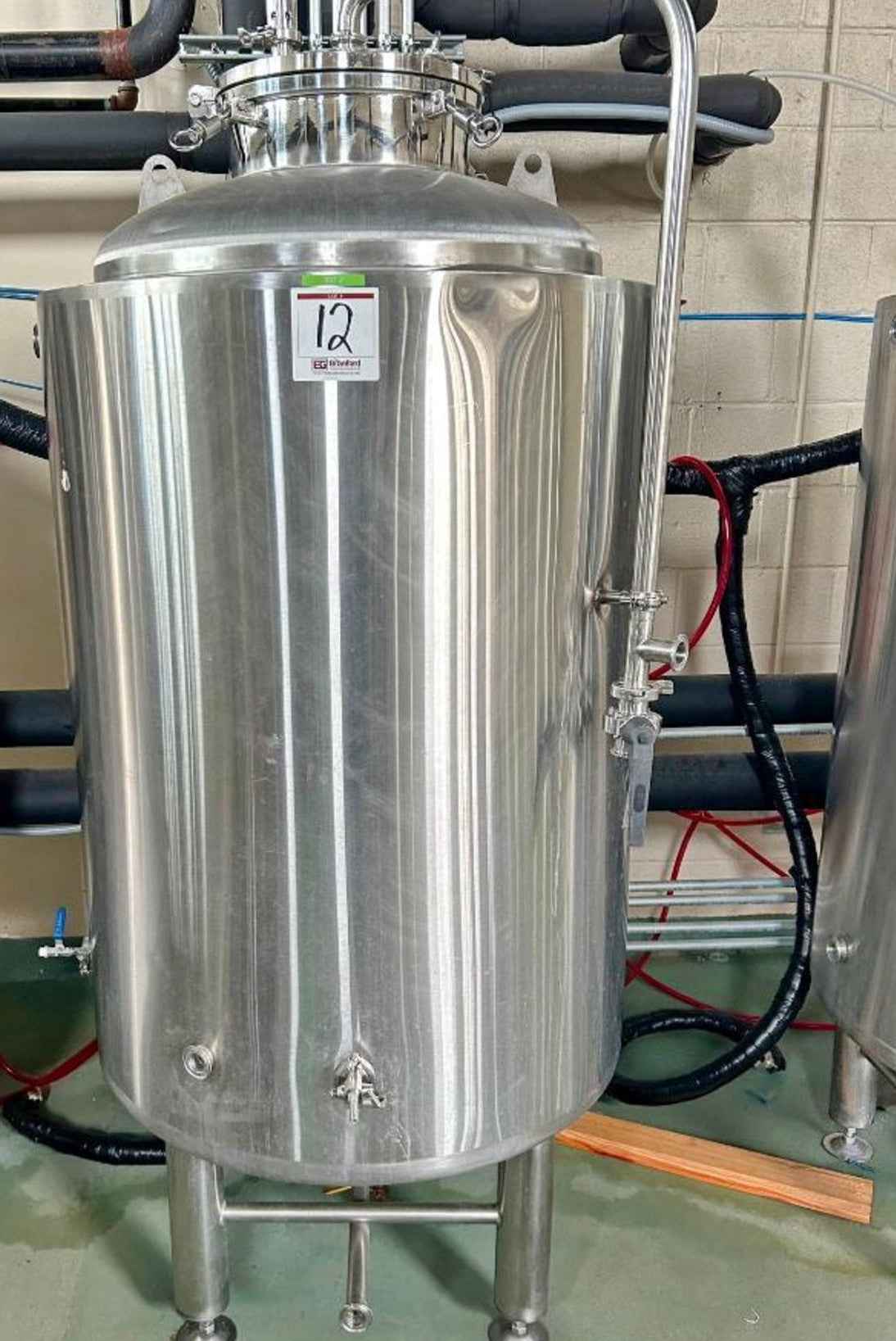 4bbl Glycol Jacketed, insulated, brite tanks/serving tanks