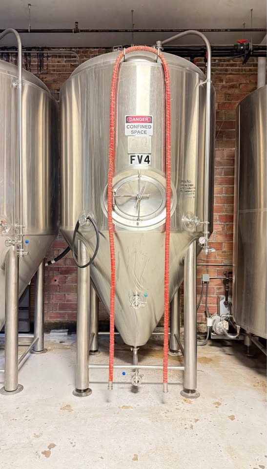 (reduced!) 30 BBL Unitank Fermenters – Complete w/ Pipework