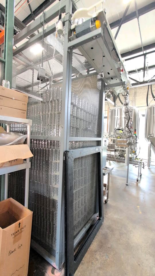 Semi Auto- Wild Goose Full Sized Pallet Depalletizer