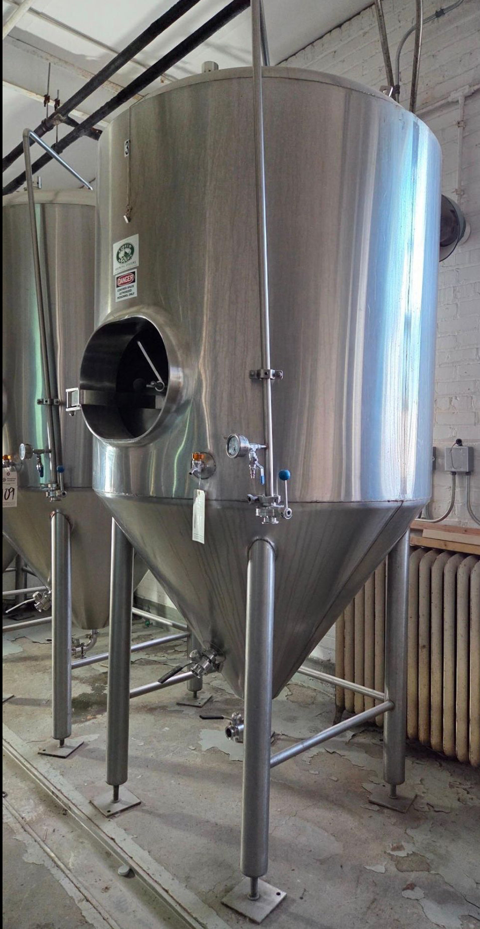 Lot of (4) 15 BBL Unitanks – Aggressively Priced –