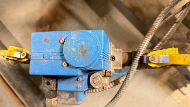(Reduced!) Columbia 9.5 HP Steam Boiler (~318,000 BTU/hr) –
