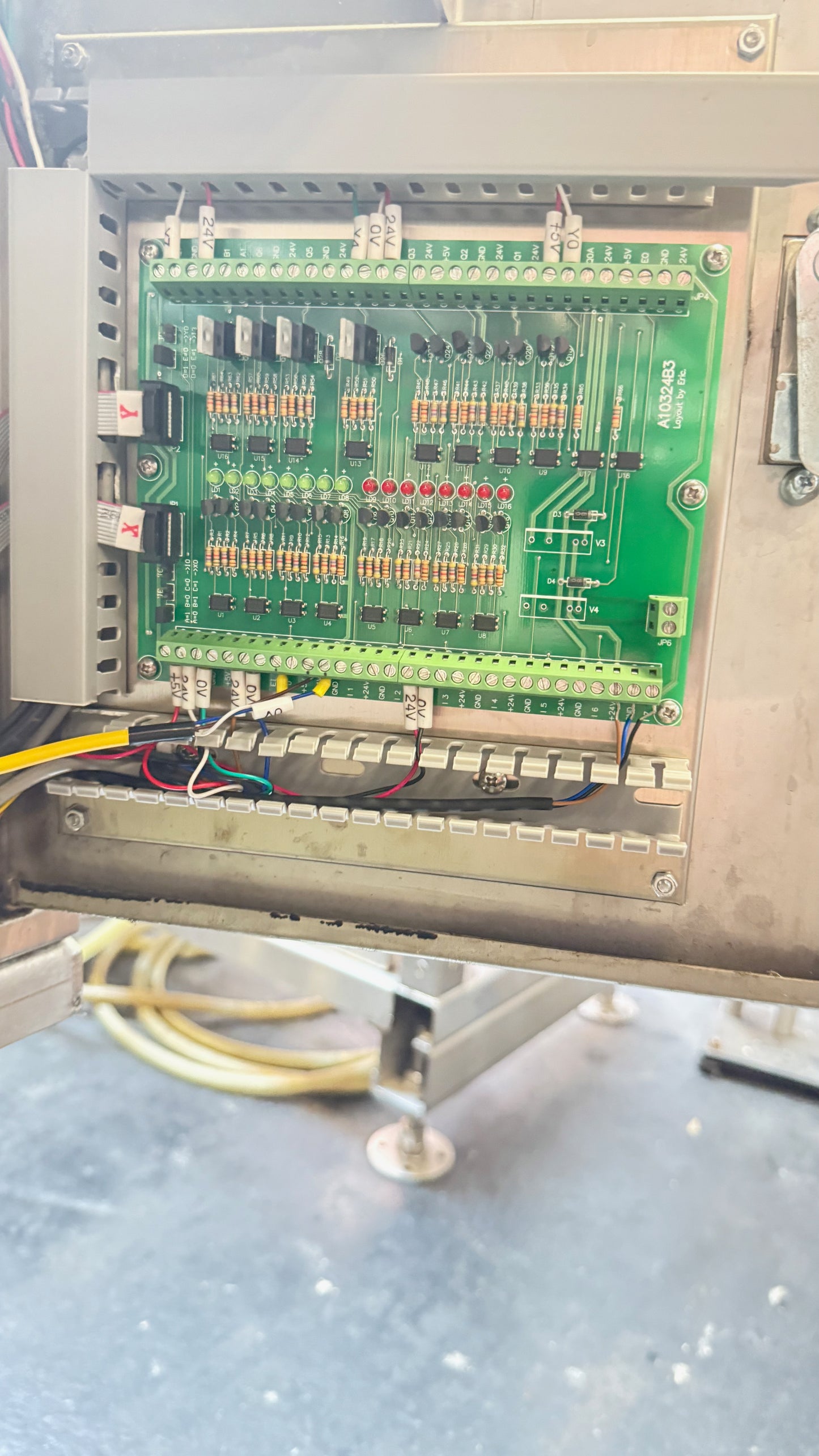 Pack Leader PL-11 (Pro) Canning Line beer can and bottle Labeler