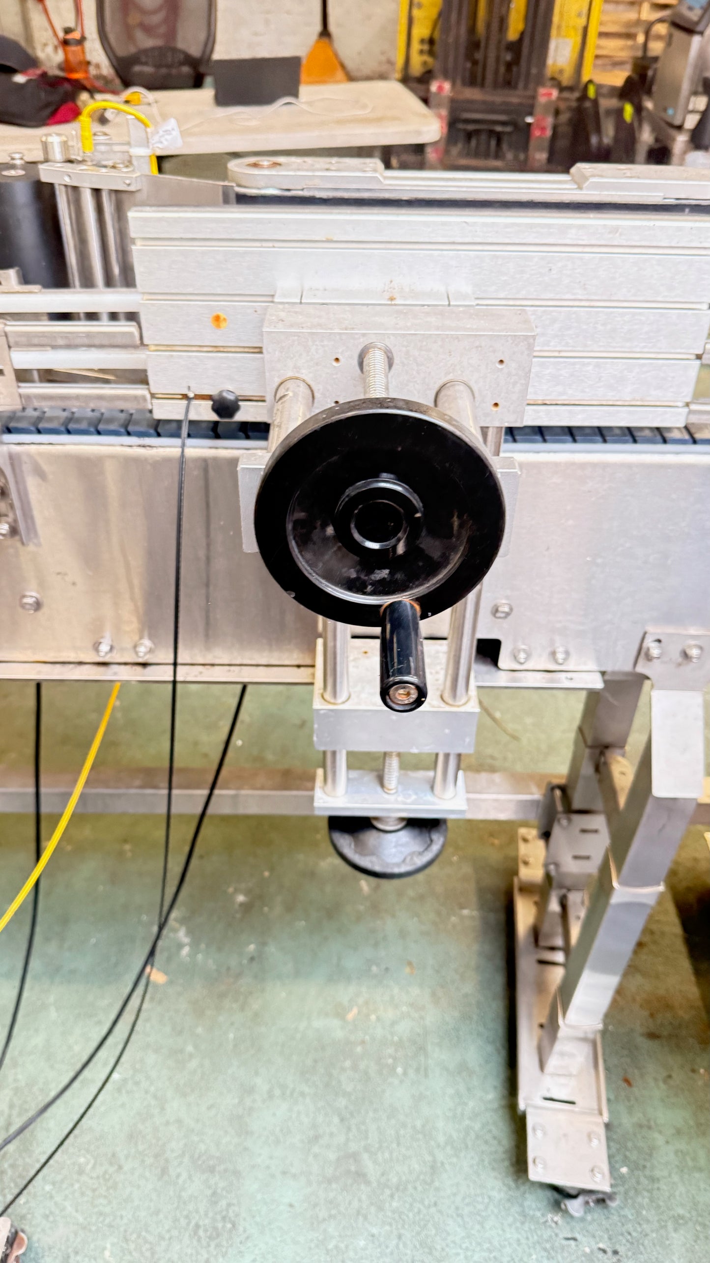 Pack Leader PL-11 (Pro) Canning Line beer can and bottle Labeler