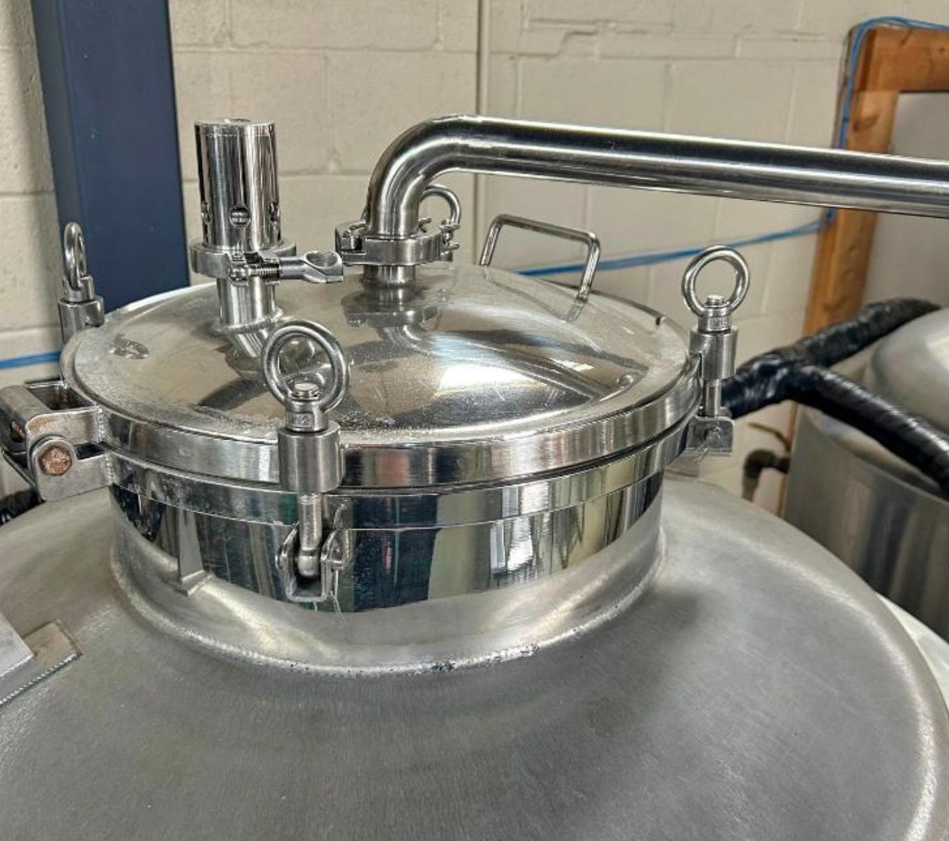 4bbl Glycol Jacketed, insulated, brite tanks/serving tanks