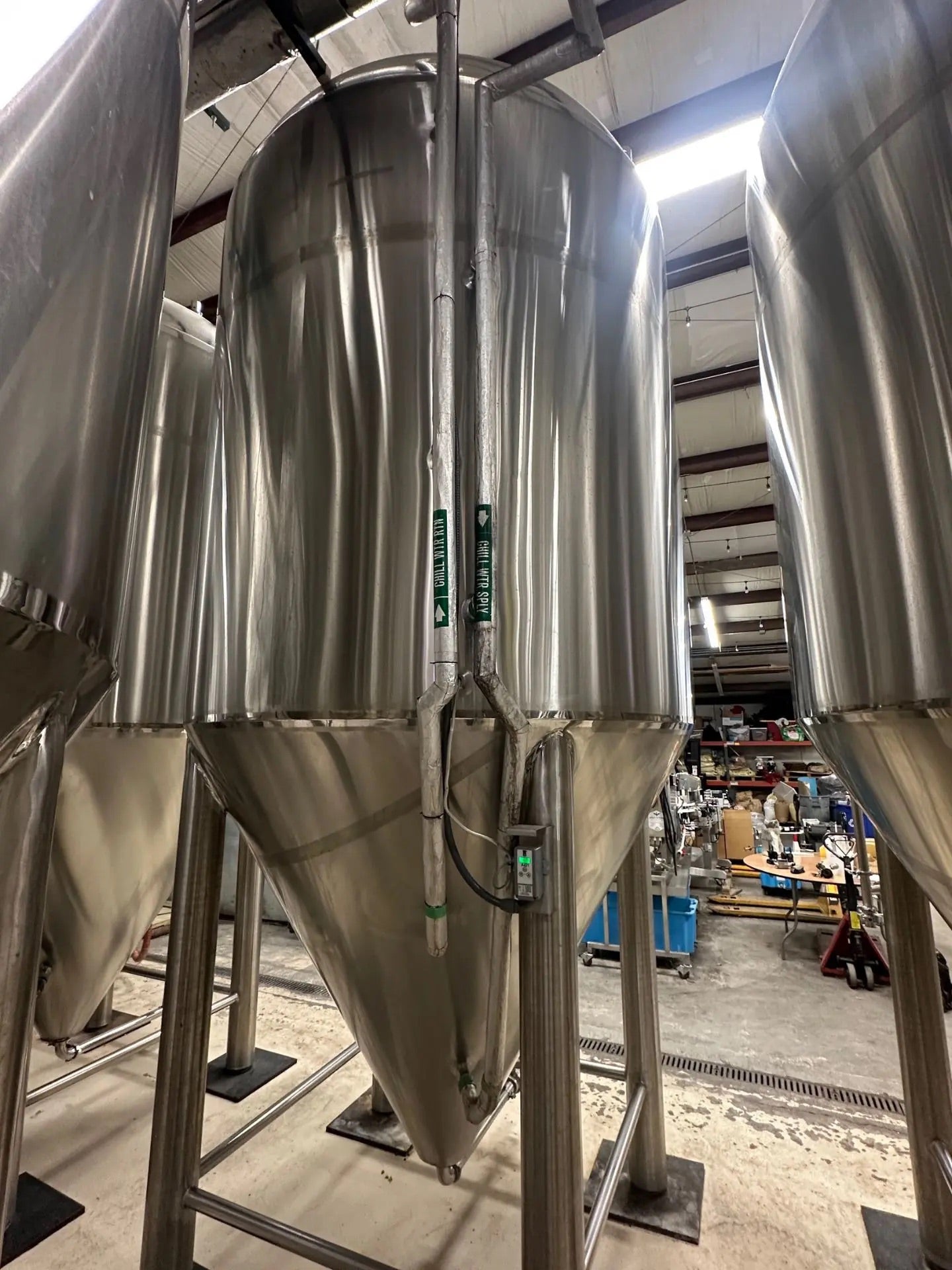 60 BBL Stainless Steel Unitank Fermenter Tank – Cone Bottom, Glycol Jacketed FV4