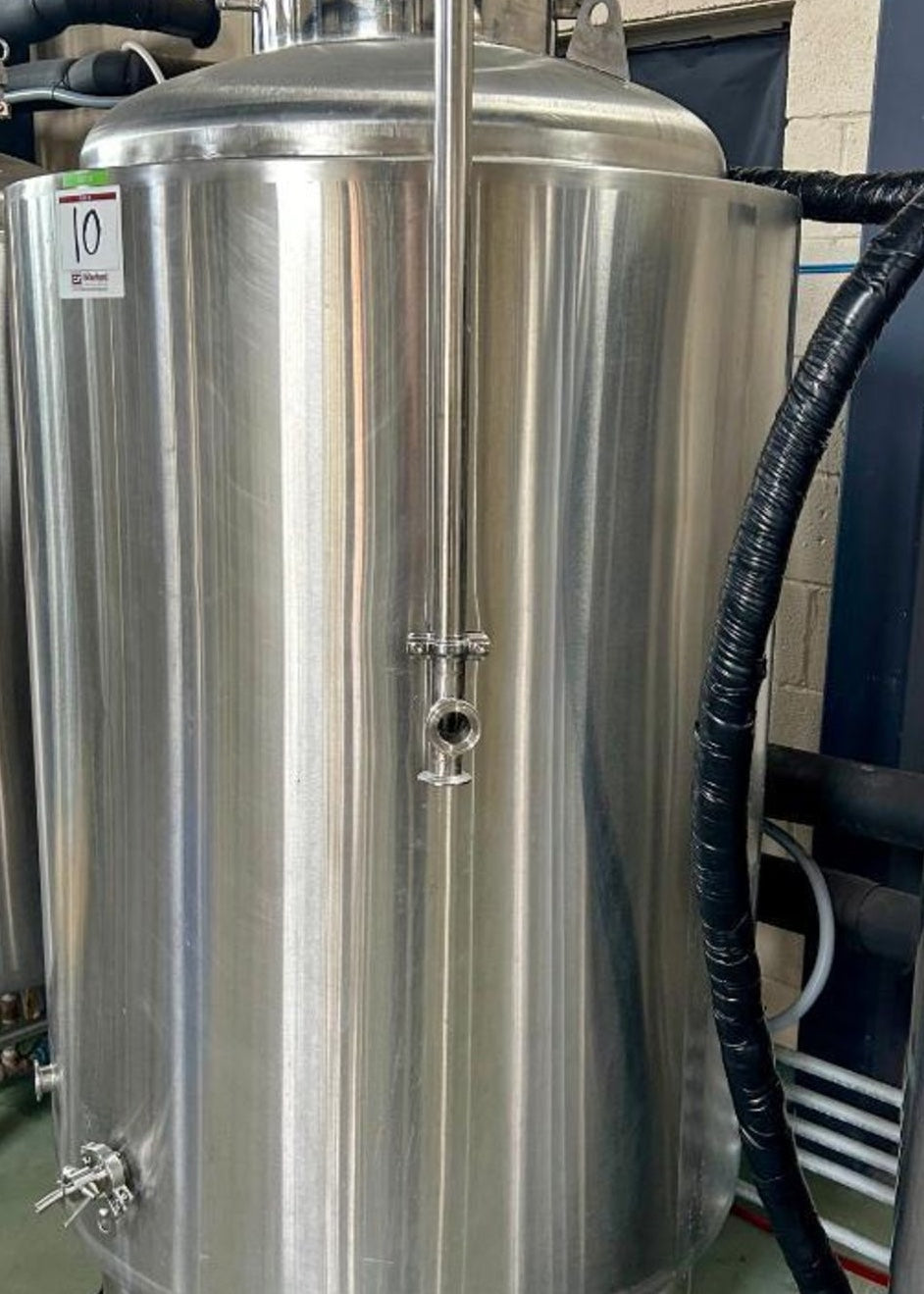 4bbl Glycol Jacketed, insulated, brite tanks/serving tanks