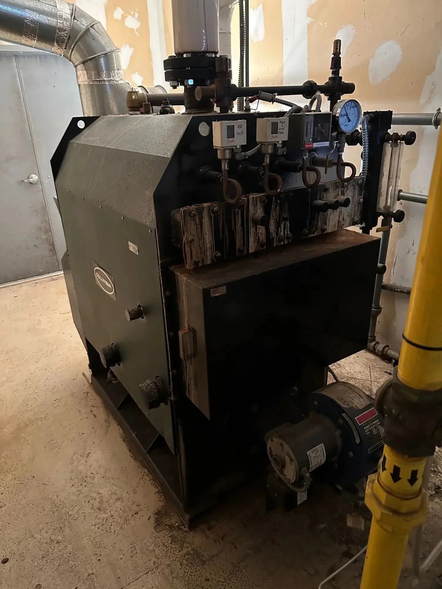 Columbia Model MPH-40 Low-Pressure Steam Boiler with Blowdown Tank and accessories - Brewhouse Equipment Group