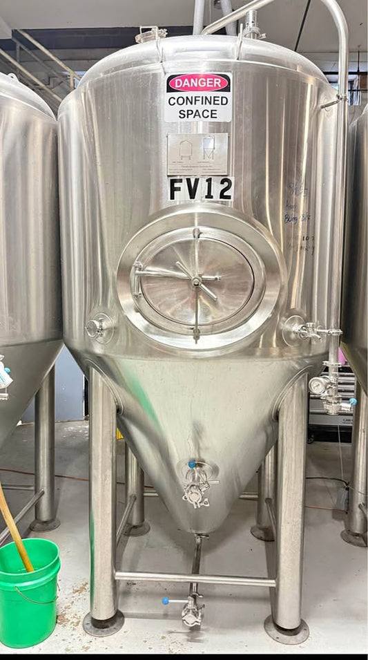 30 BBL Unitank Fermenters – Complete w/ Pipework