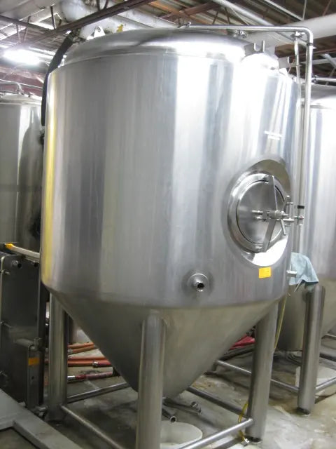 20BBl Deutsche Fermenters- Unitanks Insulated, Low Ceiling Model!! Glycol Jacketed