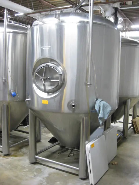 20BBl Deutsche Fermenters- Unitanks Insulated, Low Ceiling Model!! Glycol Jacketed