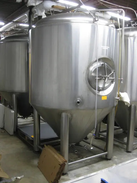 20BBl Deutsche Fermenters- Unitanks Insulated, Low Ceiling Model!! Glycol Jacketed