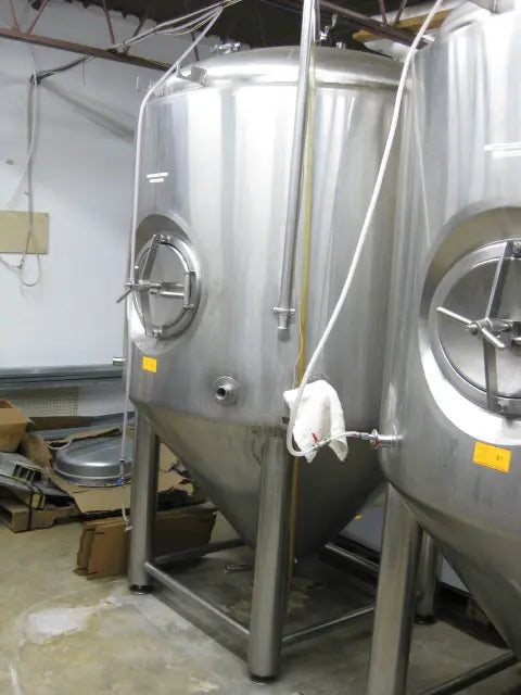 20BBl Deutsche Fermenters- Unitanks Insulated, Low Ceiling Model!! Glycol Jacketed