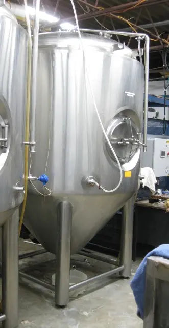 20BBl Deutsche Fermenters- Unitanks Insulated, Low Ceiling Model!! Glycol Jacketed