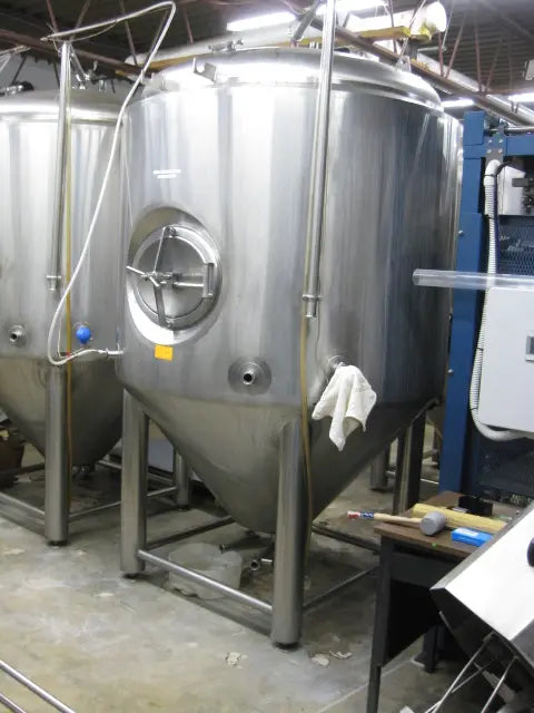 20BBl Deutsche Fermenters- Unitanks Insulated, Low Ceiling Model!! Glycol Jacketed