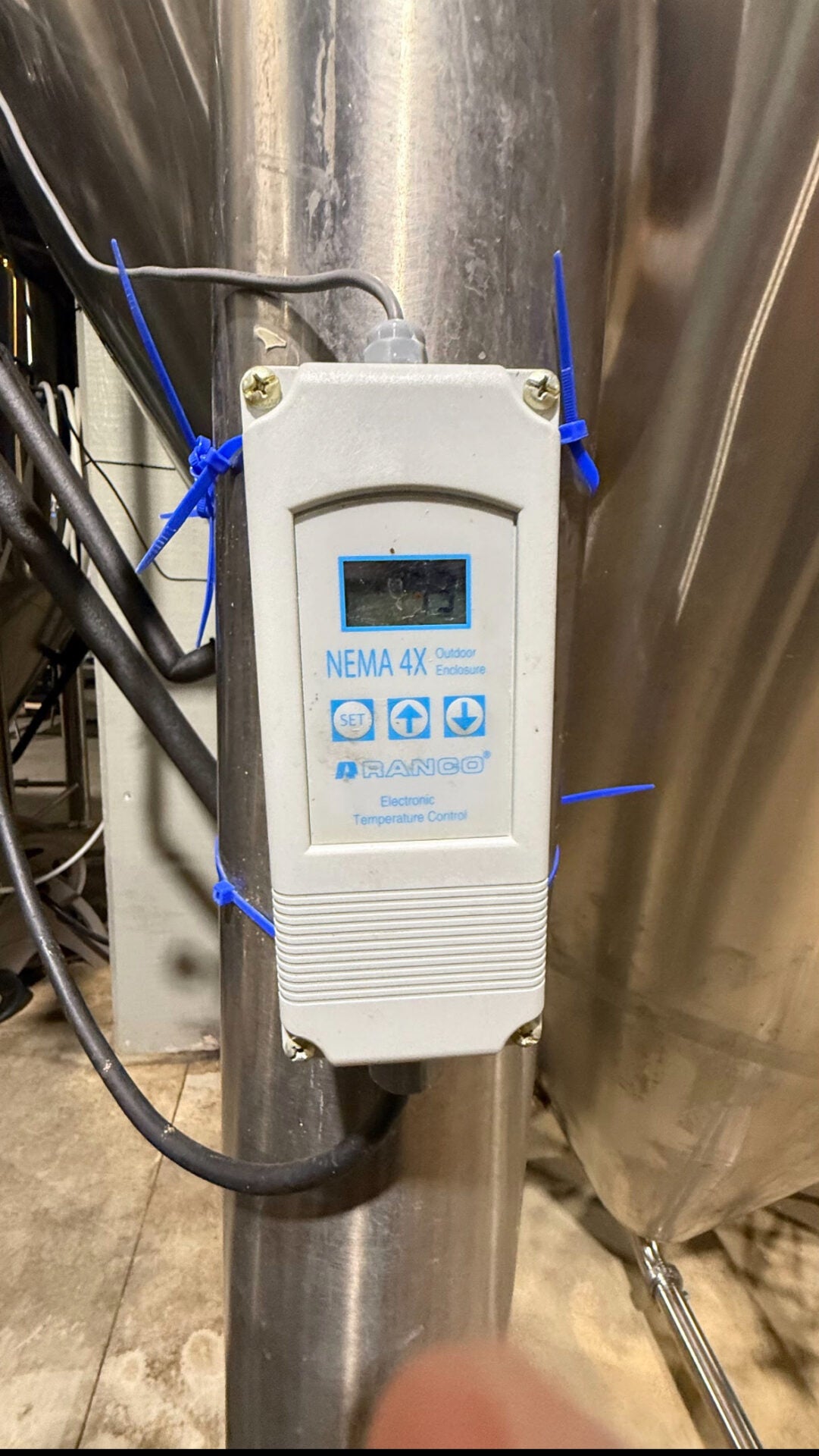 40BBL Brewsmart Unitanks – From Washington D.C. Closure