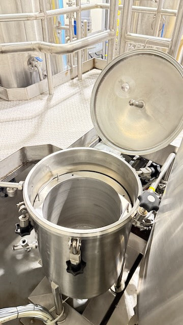(Reduced!) Lehui 4bbl Steam Brewhouse – Mash/Lauter, Boil Kettle, HLT/CLT Combow/ Controls& Platform