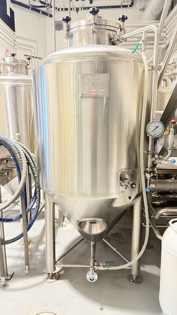 (Reduced!) 4bbl Lehui Unitank/Fermenters Insulated/Glycol Jacketed - 8 Available!