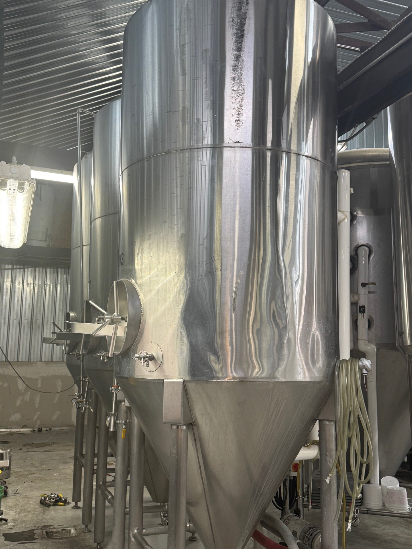 20 bbl Diversity fermenter unitank insulated, glycol jacketed, ~13.5' - 4 Available!