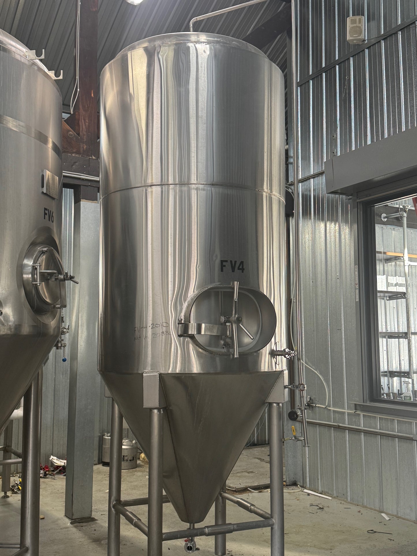 20 bbl Diversity fermenter unitank insulated, glycol jacketed, ~13.5' - 4 Available!