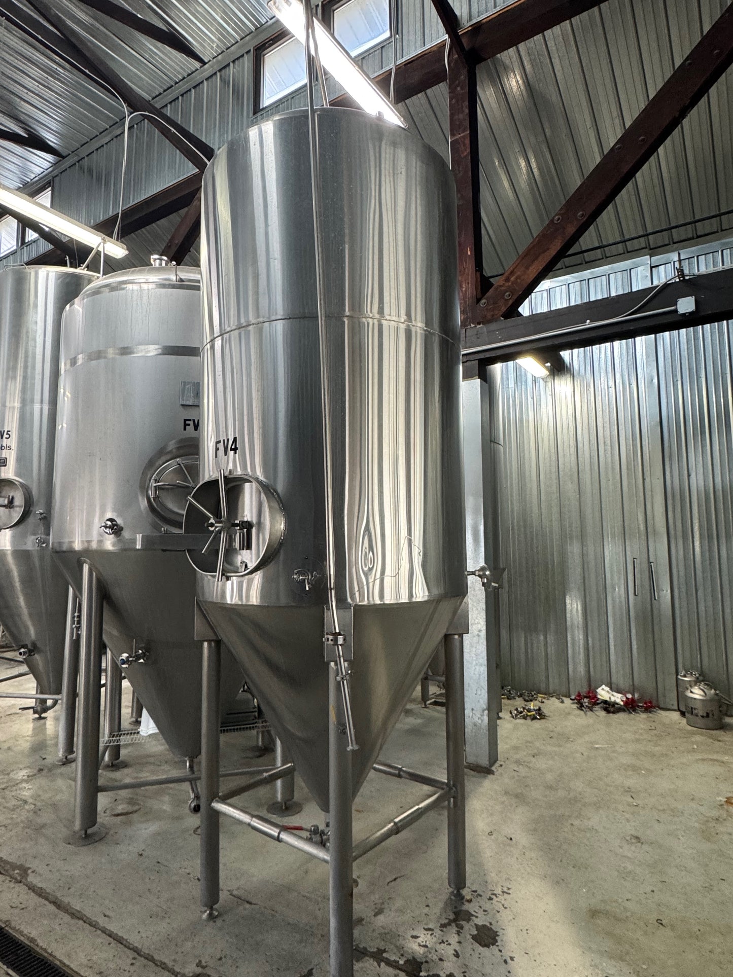 20 bbl Diversity fermenter unitank insulated, glycol jacketed, ~13.5' - 4 Available!