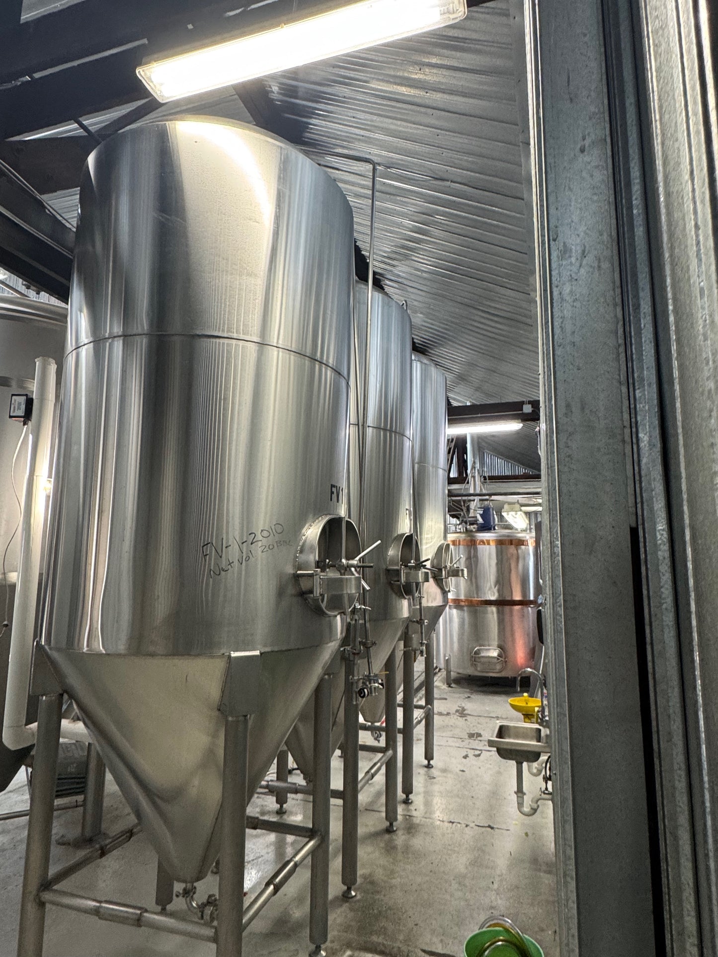 20 bbl Diversity fermenter unitank insulated, glycol jacketed, ~13.5' - 4 Available!