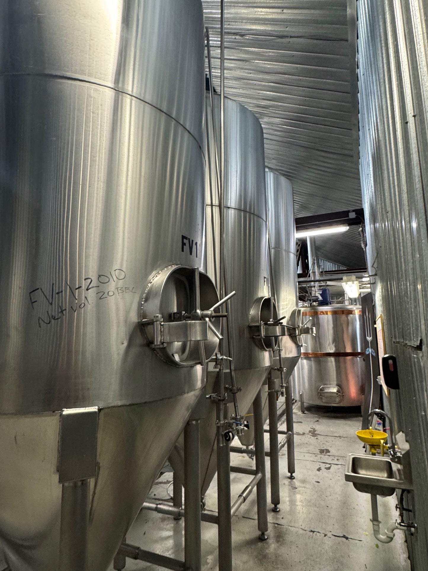 20 bbl Diversity fermenter unitank insulated, glycol jacketed, ~13.5' - 4 Available!