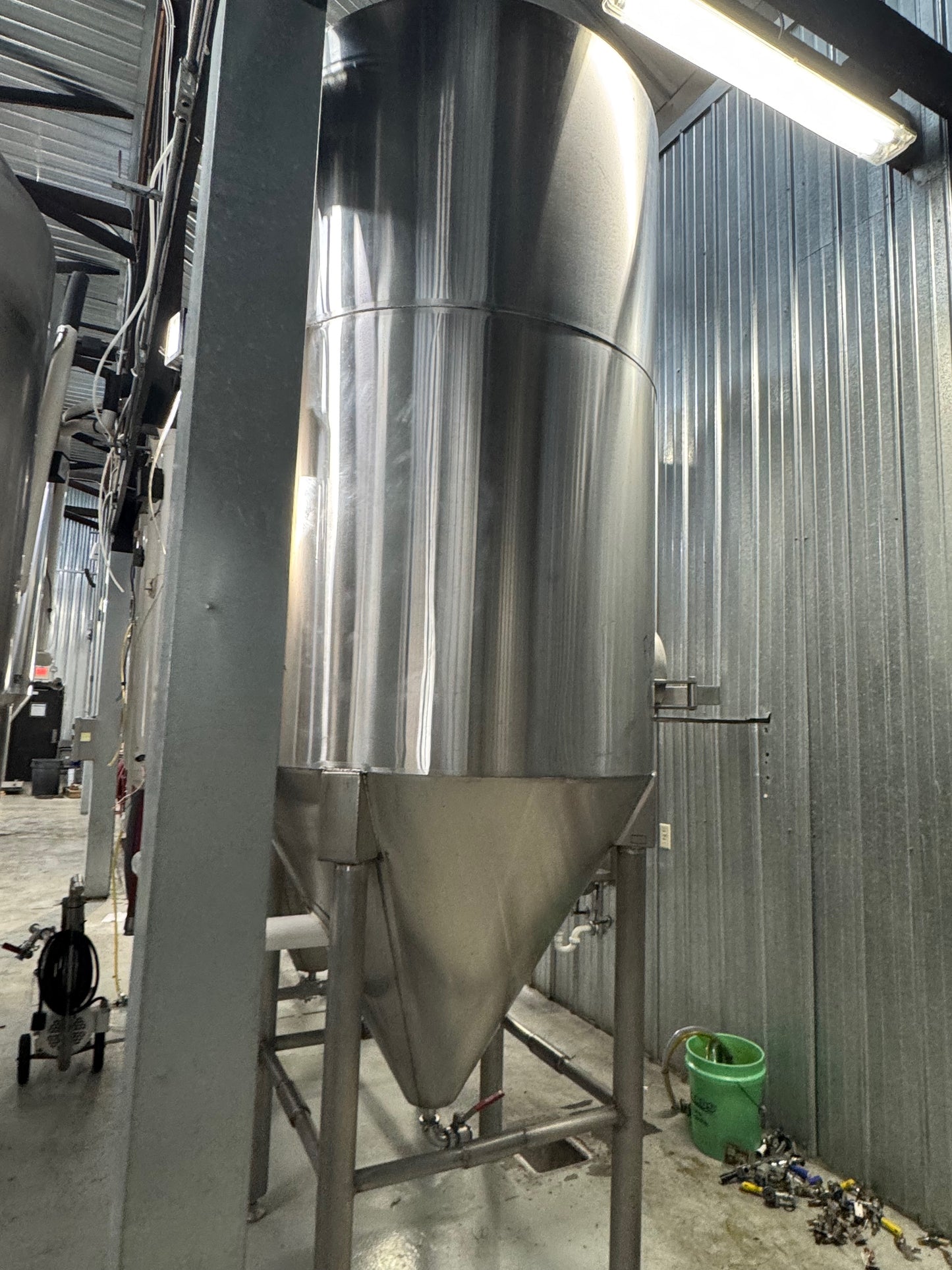 20 bbl Diversity fermenter unitank insulated, glycol jacketed, ~13.5' - 4 Available!