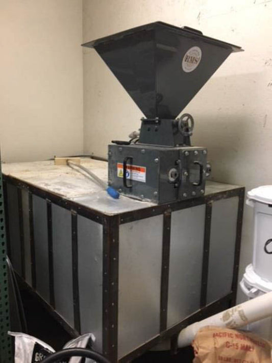 RMS Grain mill with grist case