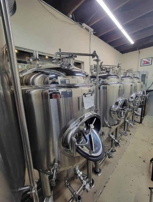 Used 10BBL Stout Unitank / Fermenter – Glycol Jacketed and Insulated -  Complete with Pipework